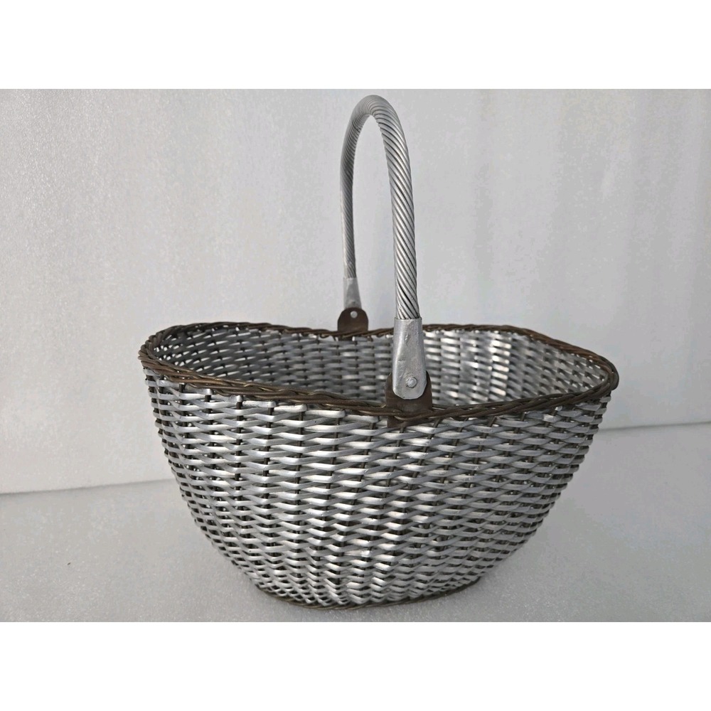 Vintage Woven Metal Wire Basket with Handle Functional Quality Farmhouse Style